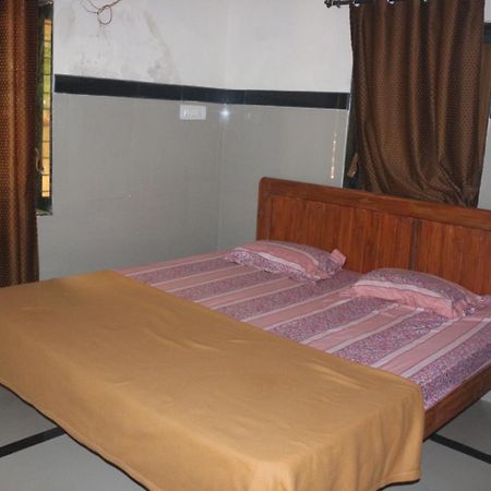 Hotel Phoenix Lonavala Ngoại thất bức ảnh