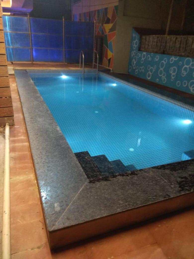 Hotel Phoenix Lonavala Ngoại thất bức ảnh
