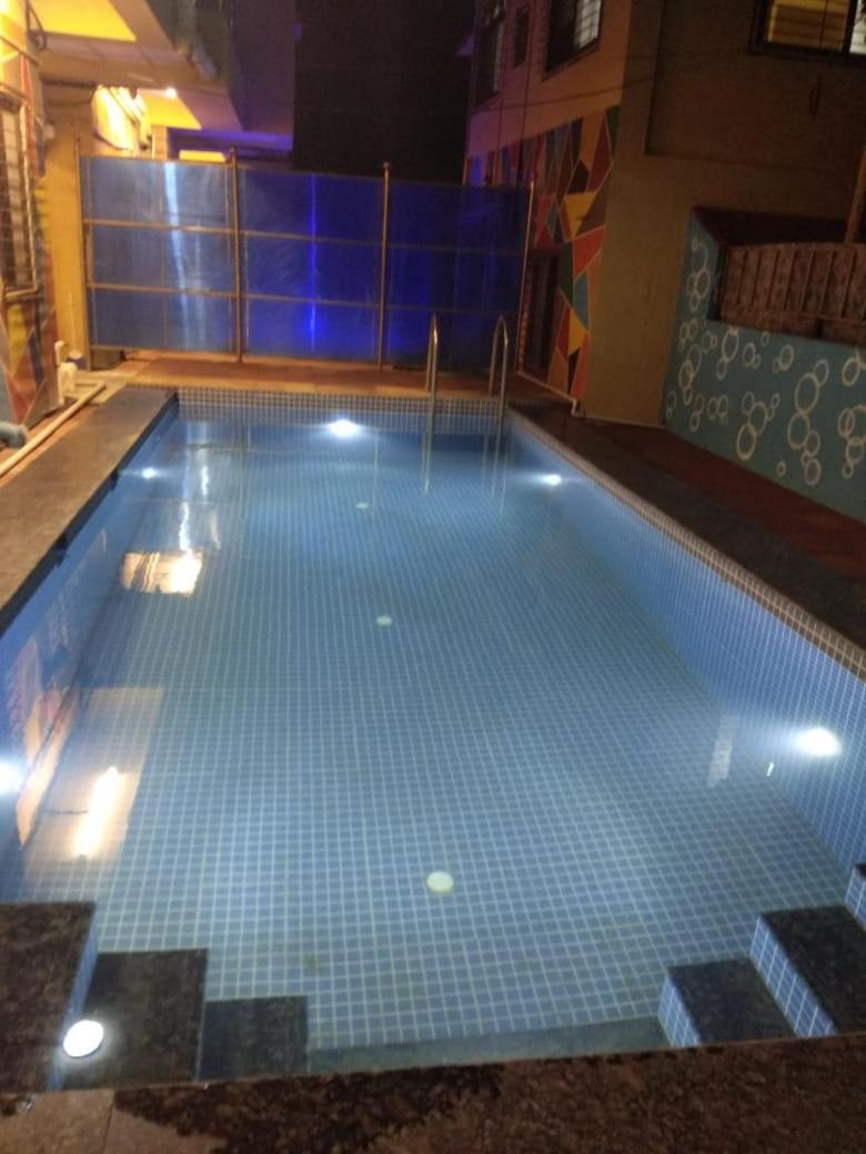 Hotel Phoenix Lonavala Ngoại thất bức ảnh