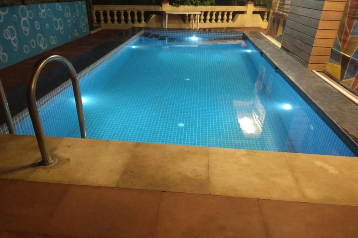 Hotel Phoenix Lonavala Ngoại thất bức ảnh
