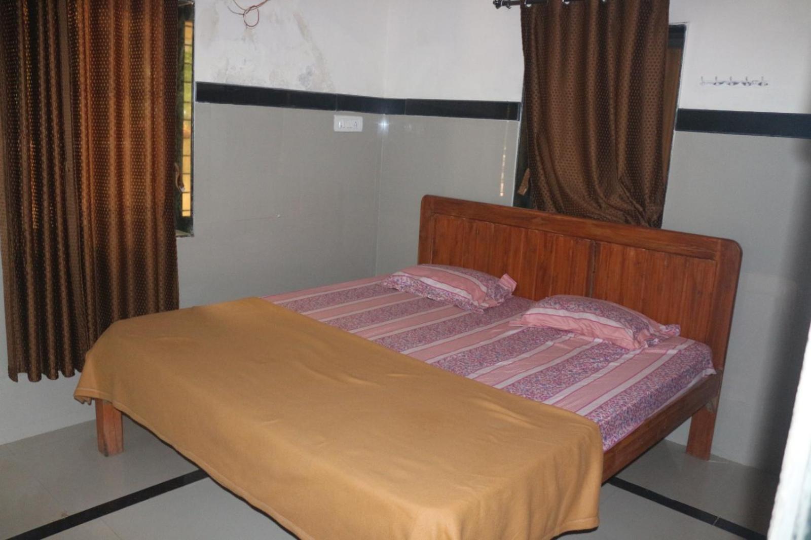 Hotel Phoenix Lonavala Ngoại thất bức ảnh