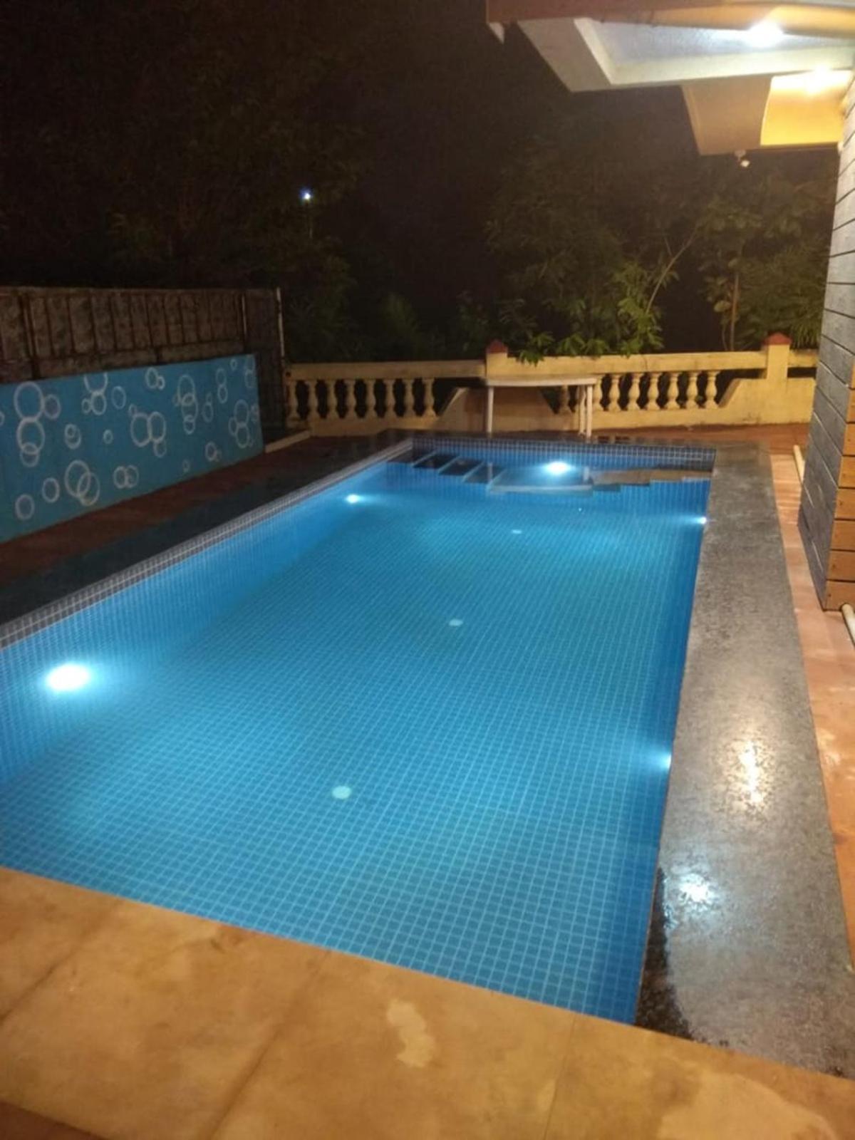 Hotel Phoenix Lonavala Ngoại thất bức ảnh