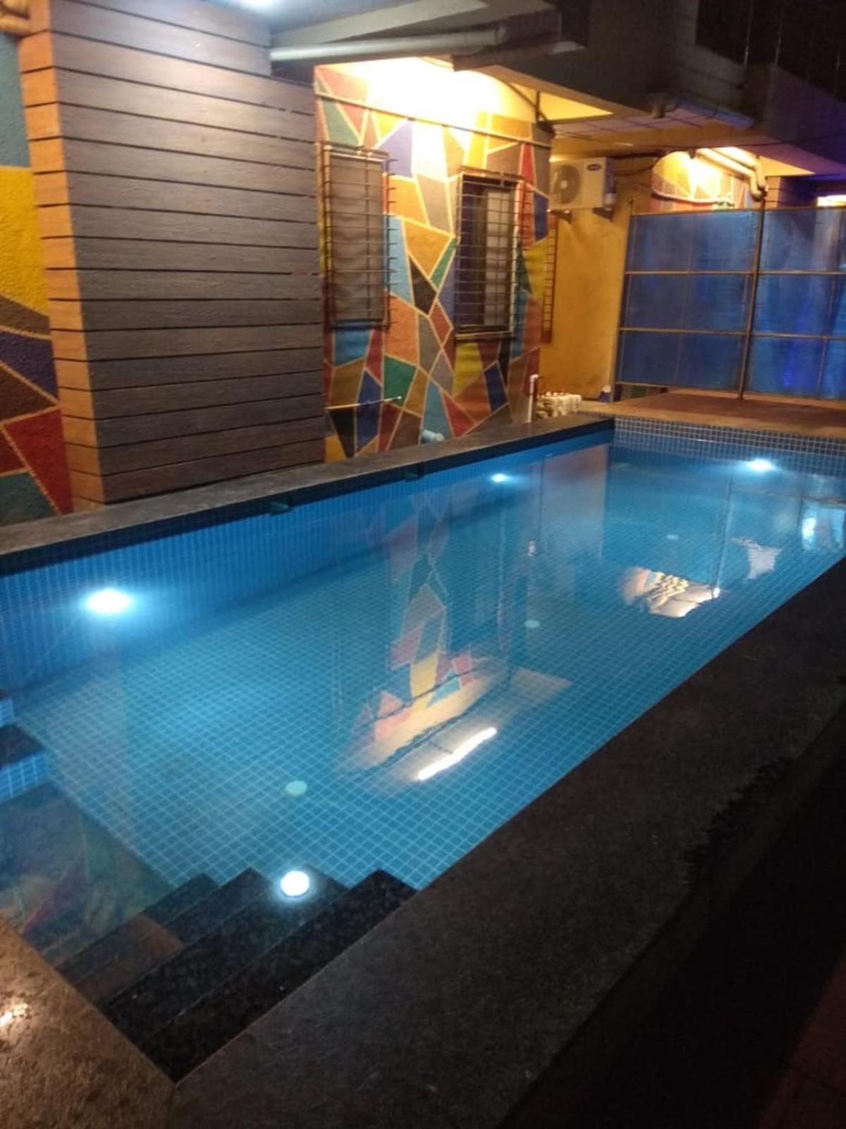 Hotel Phoenix Lonavala Ngoại thất bức ảnh