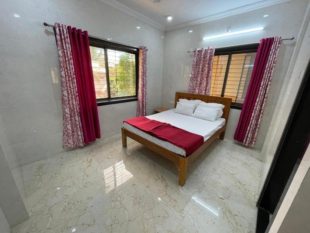 Hotel Phoenix Lonavala Ngoại thất bức ảnh