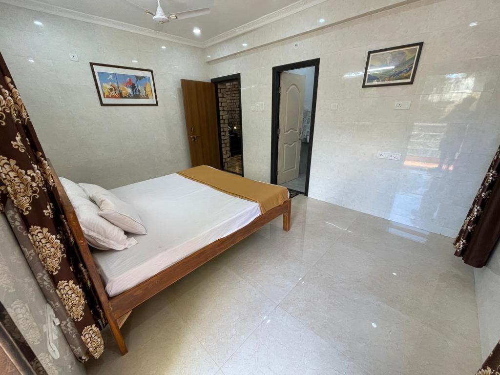 Hotel Phoenix Lonavala Ngoại thất bức ảnh