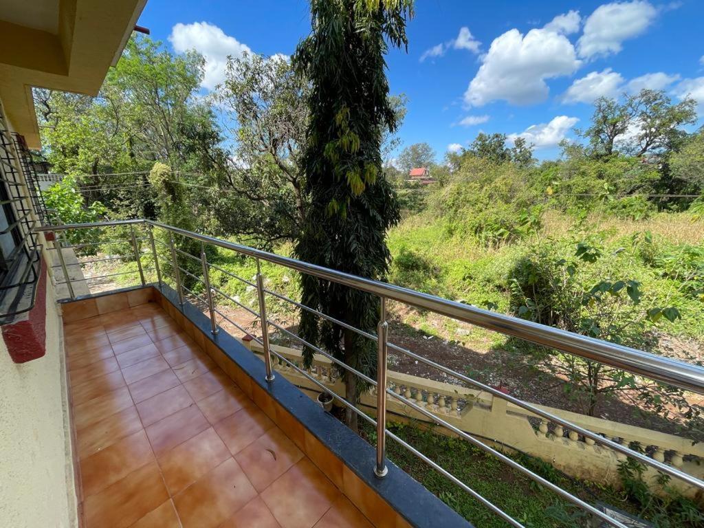 Hotel Phoenix Lonavala Ngoại thất bức ảnh